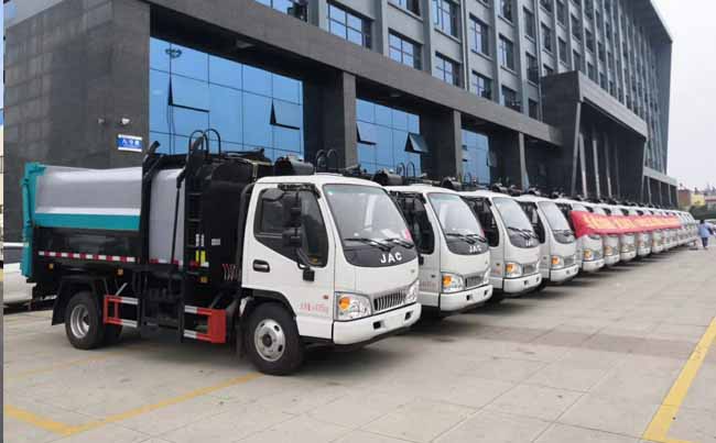 120台江淮侧装压缩垃圾车发车仪式