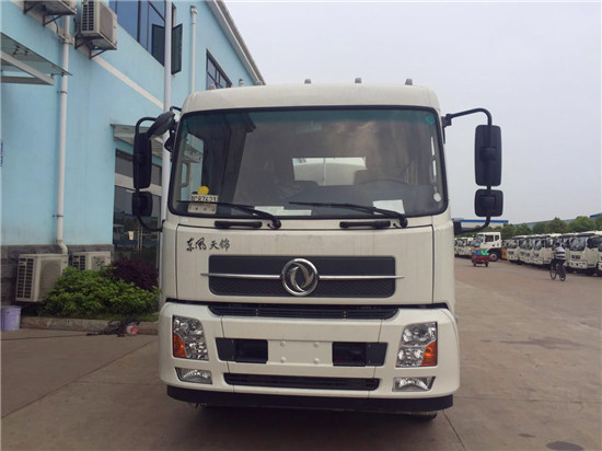 海南丽景城物业订购一台东风天锦14方洒水车