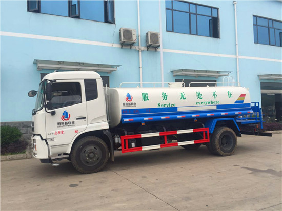 海南丽景城物业订购一台东风天锦14方洒水车