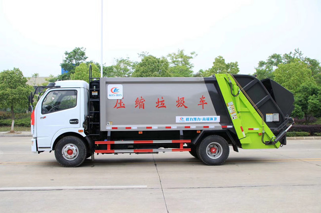 程力集团中标广水李店镇政府8方压缩垃圾车一台