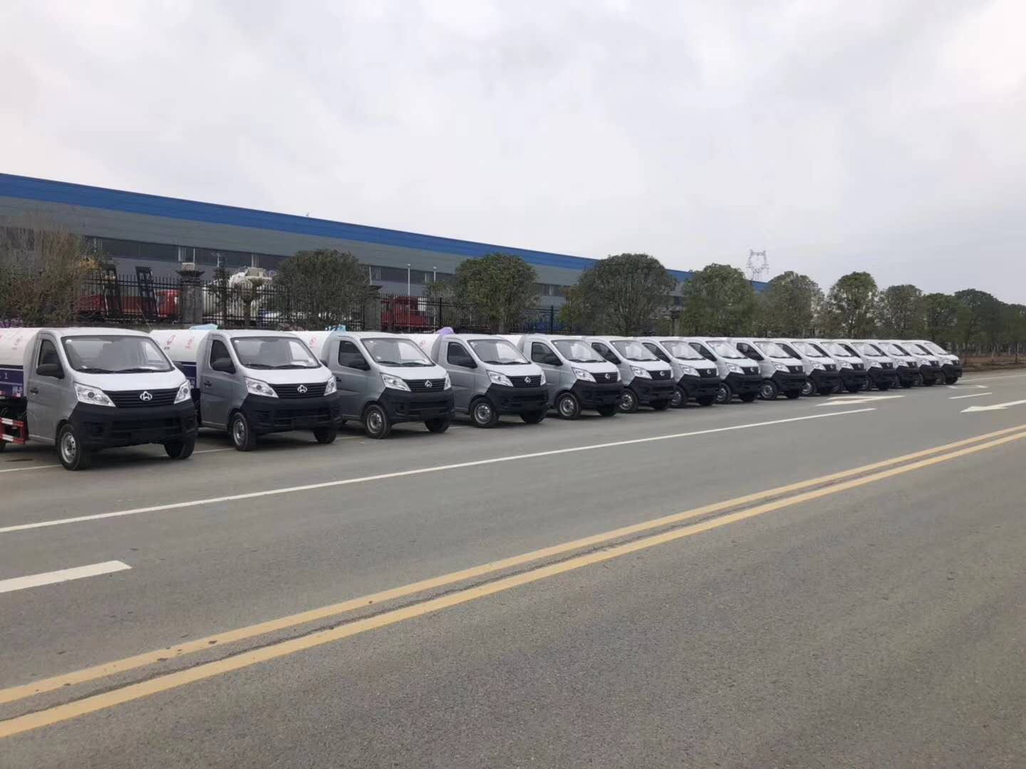 甘孜州政府订购15台长安3方自卸密封垃圾车