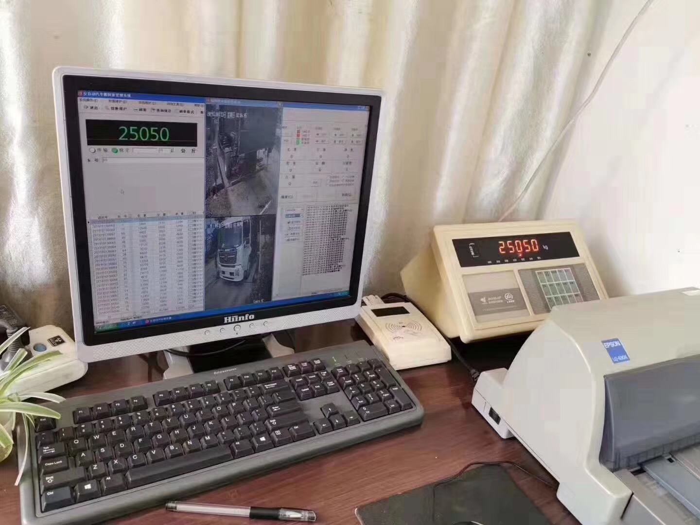 杭州环卫局现场观看订购移动压缩垃圾站10台