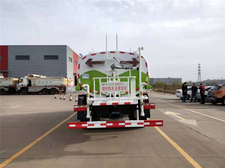 江西宜春宏宸物业疫情期间订购东风12方洒水车