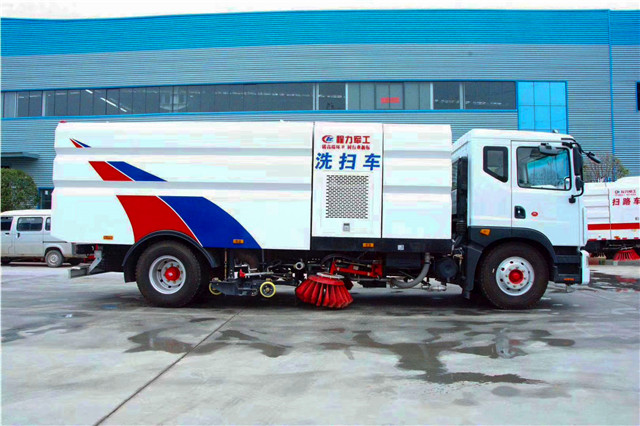 东风D9洗扫车(8水/7尘)