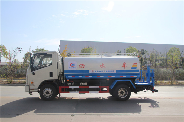 福田时代康瑞5吨洒水车