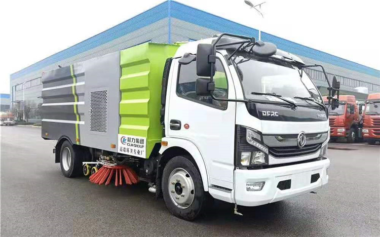 东风K7洗扫车（4水/4尘）