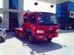 青岛客户来我厂提定购解放平板运