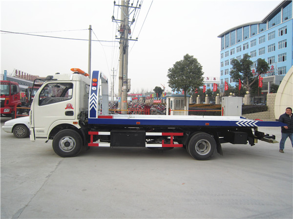 山西太原一宝马4S店在我厂定购一台东风凯普特平