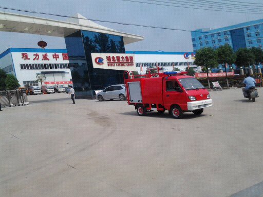 客户在我厂定购的一台长安小型消防车