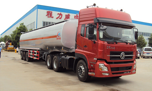 贵州一物流公司在我厂一次性采购12台不锈钢化工