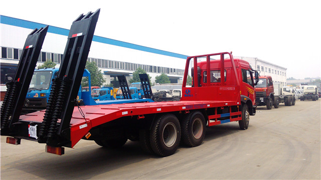 随州广水客户在我厂定购一台解放后双桥平板运