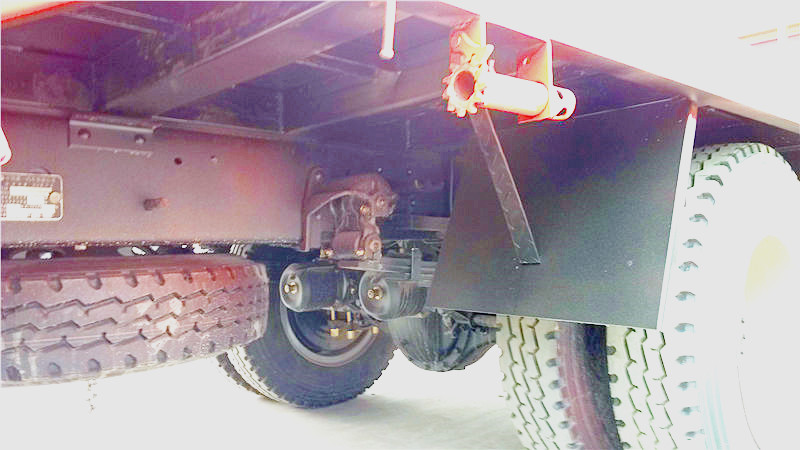 准备发往安徽滁州的一汽解放平板运输车