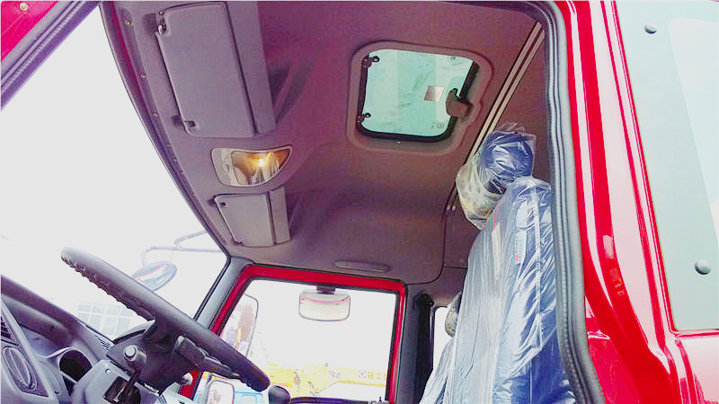 准备发往安徽滁州的一汽解放平板运输车