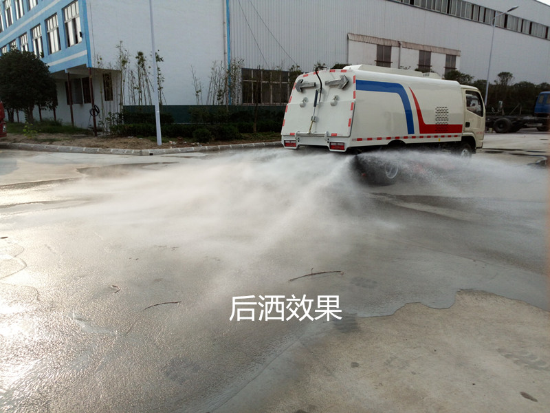 光大集团三亚某环卫项目在我厂采购一辆多功能