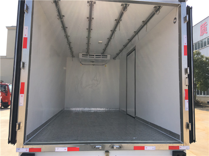 江淮帅铃宽体冷藏车4.2米多方位图片四