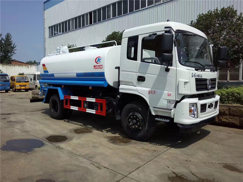 东风专底洒水车（12-15吨）