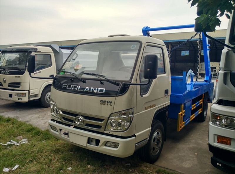福田时代型摆臂式垃圾车多方位图片二