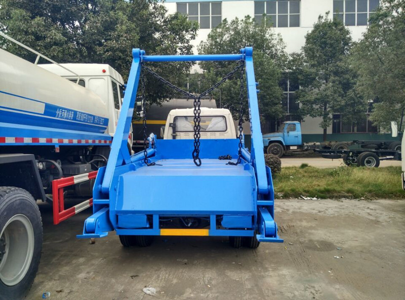 福田时代型摆臂式垃圾车多方位图片四